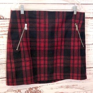 GAP Plaid Red and Black Women's wool mini Skirt size 12
